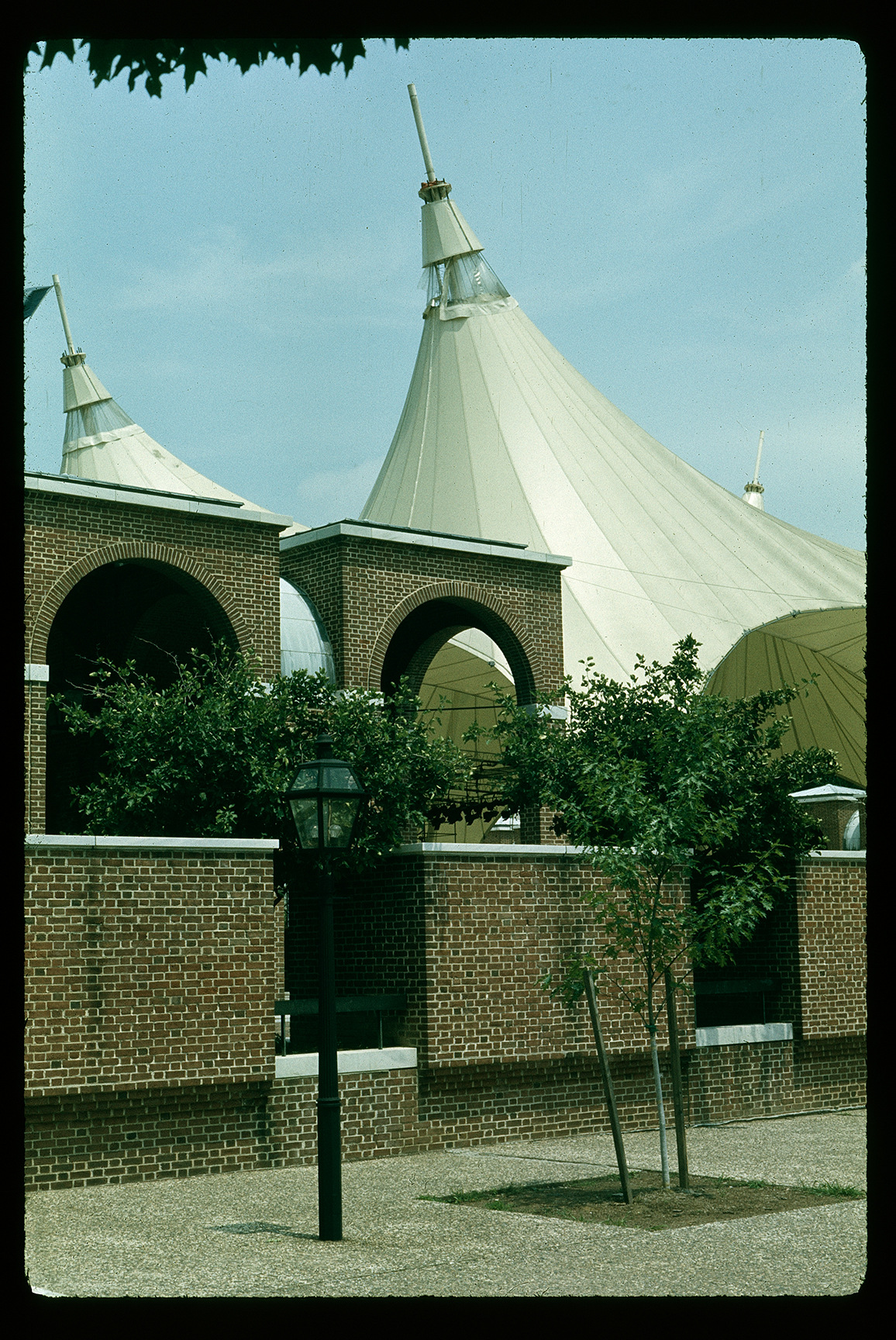 2nd block of Mall looking northeast