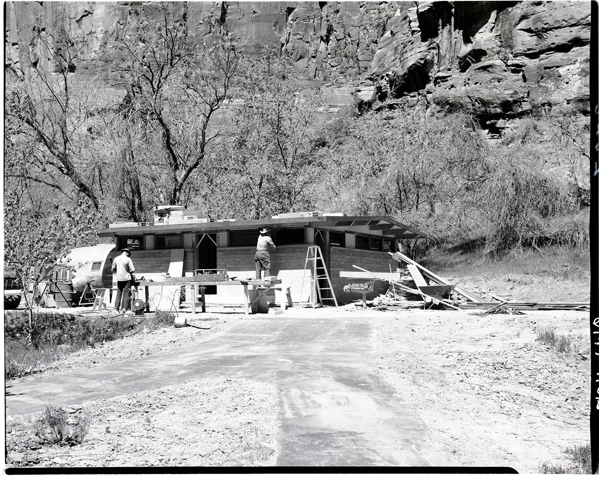 Construction of comfort station, Temple of Sinawava.