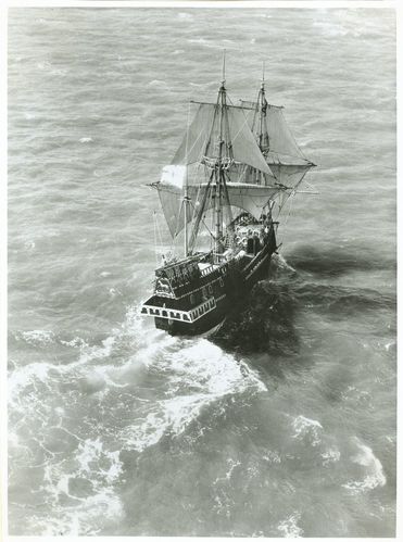 Golden Hinde (built 1973; galleon, replica), full sail, underway