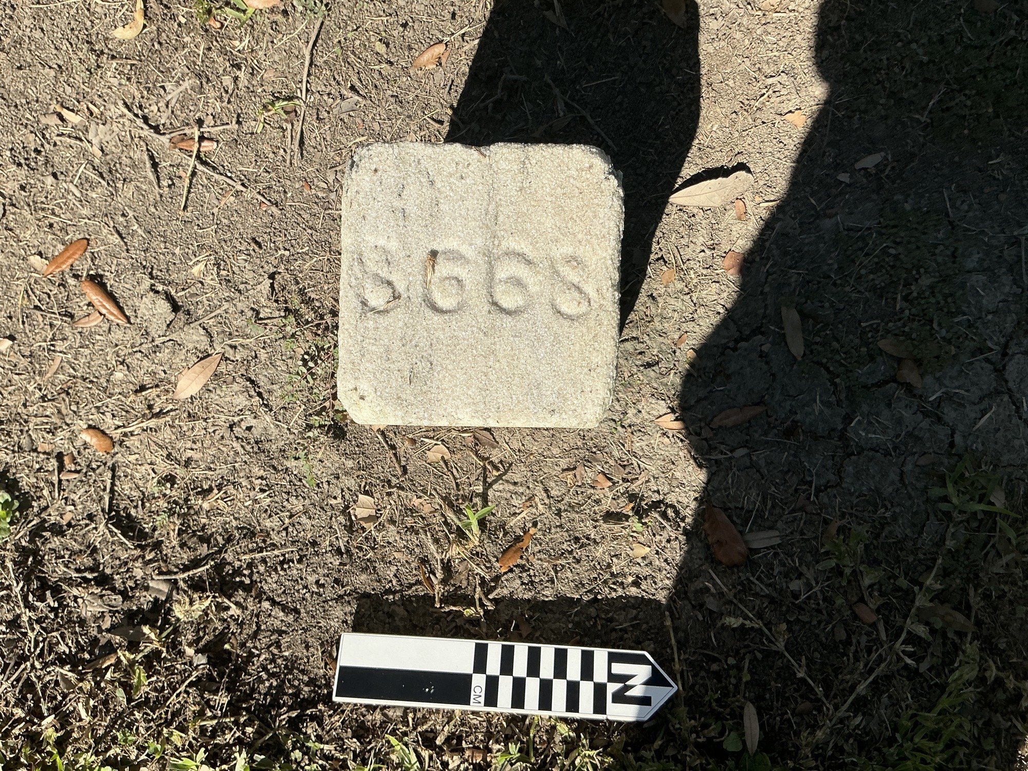 Extra image of flat marble marker