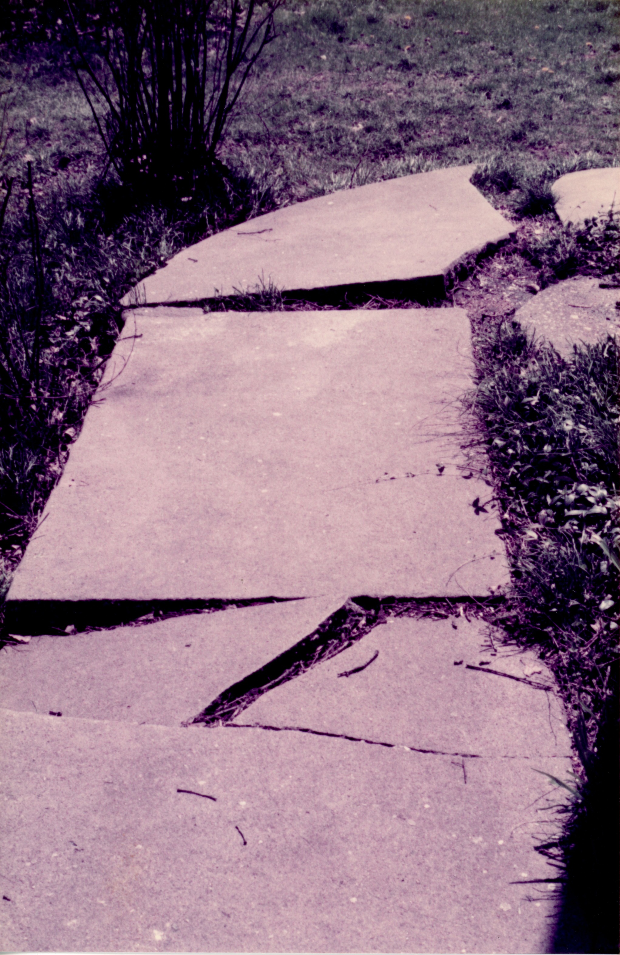 SE side sidewalk pre-replacement