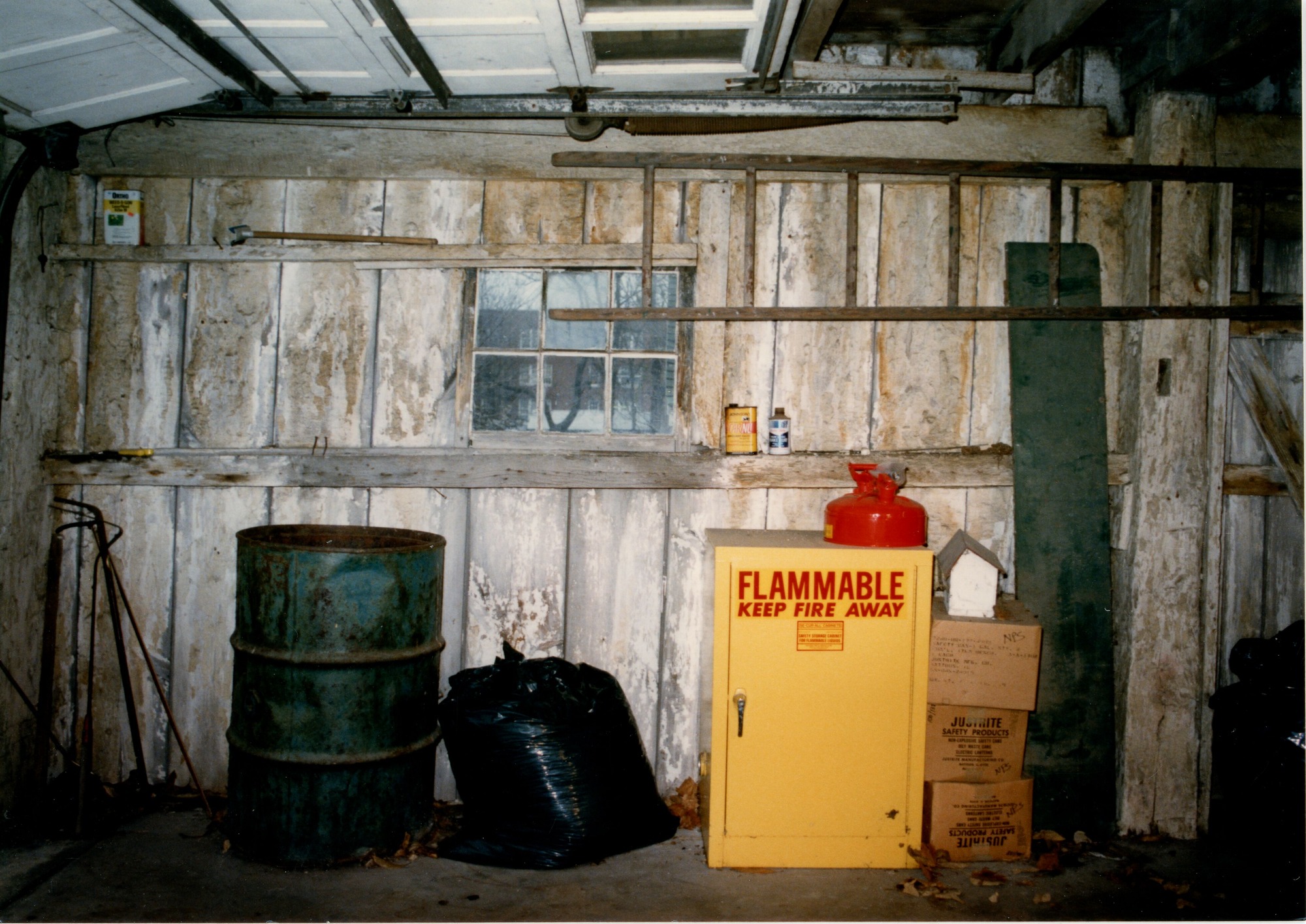 HS-2: east bay- east wall