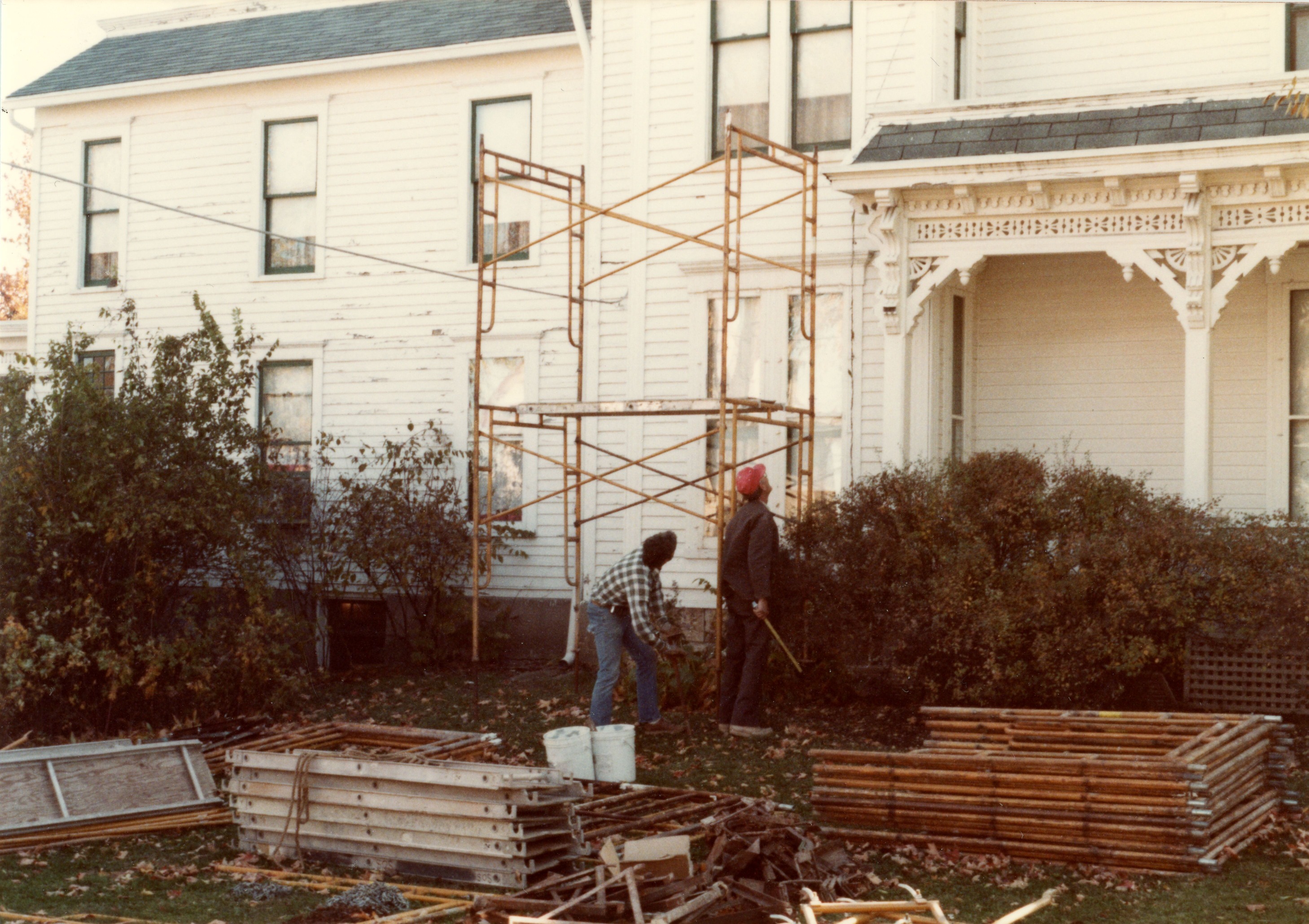 Installation of scaffolding for HST home repair