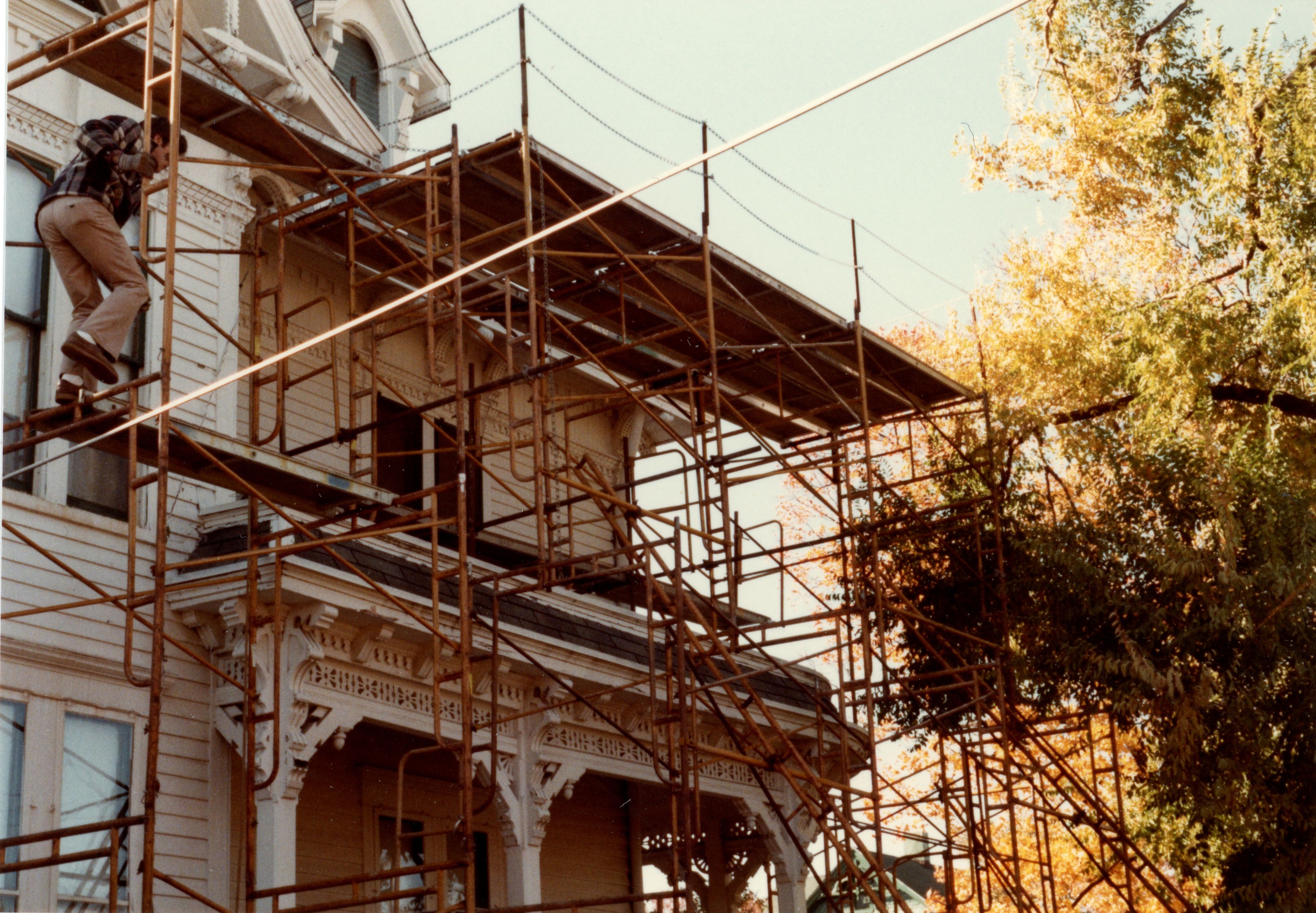 Installation of scaffolding for HST home repair