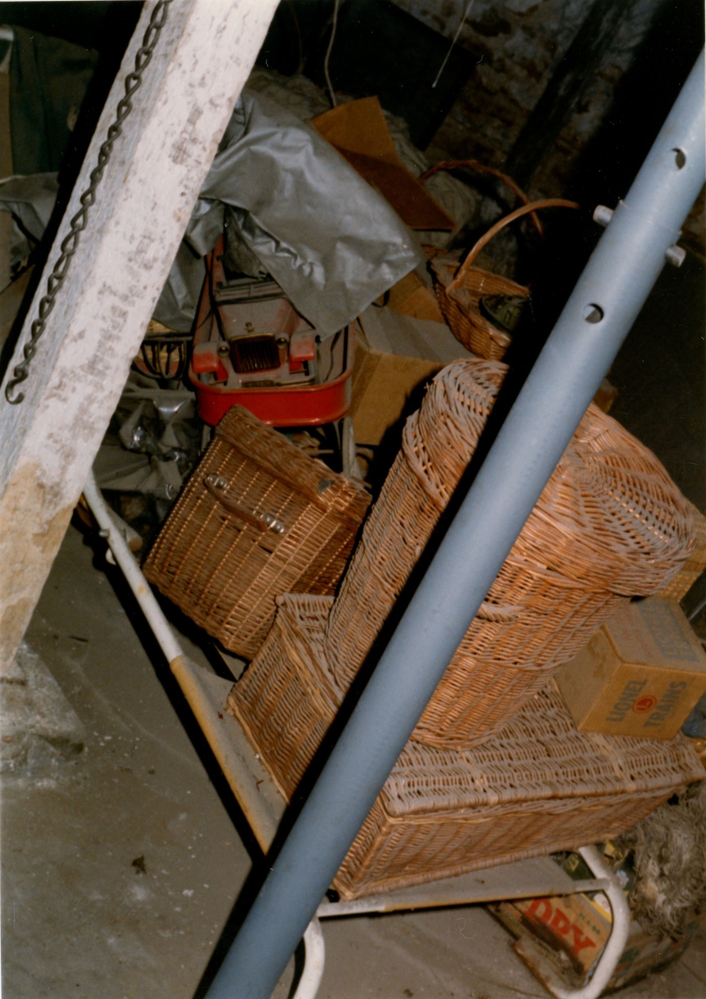 Items from space 003 west side