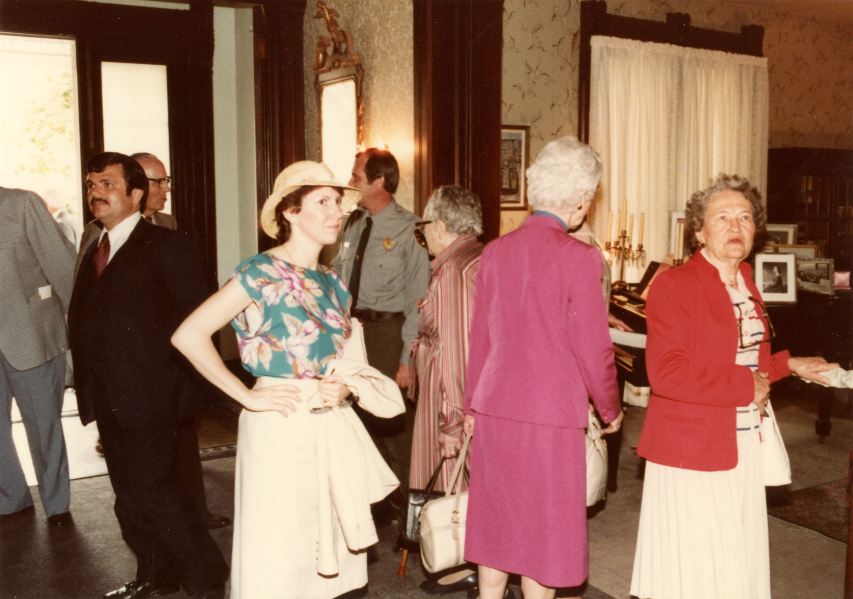 HSTR home documentary images