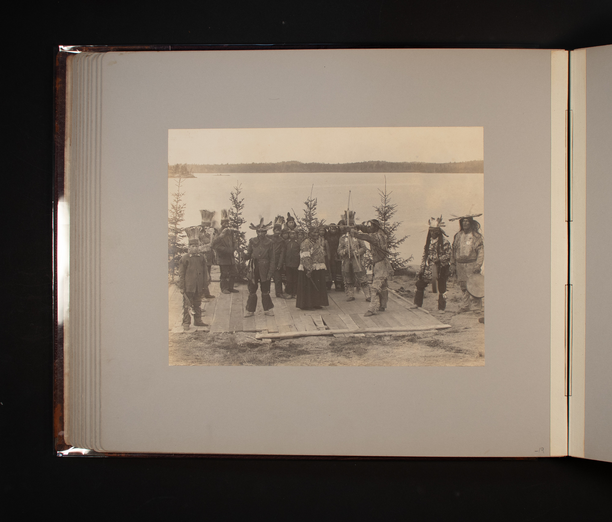 Photograph of Indigenous performers