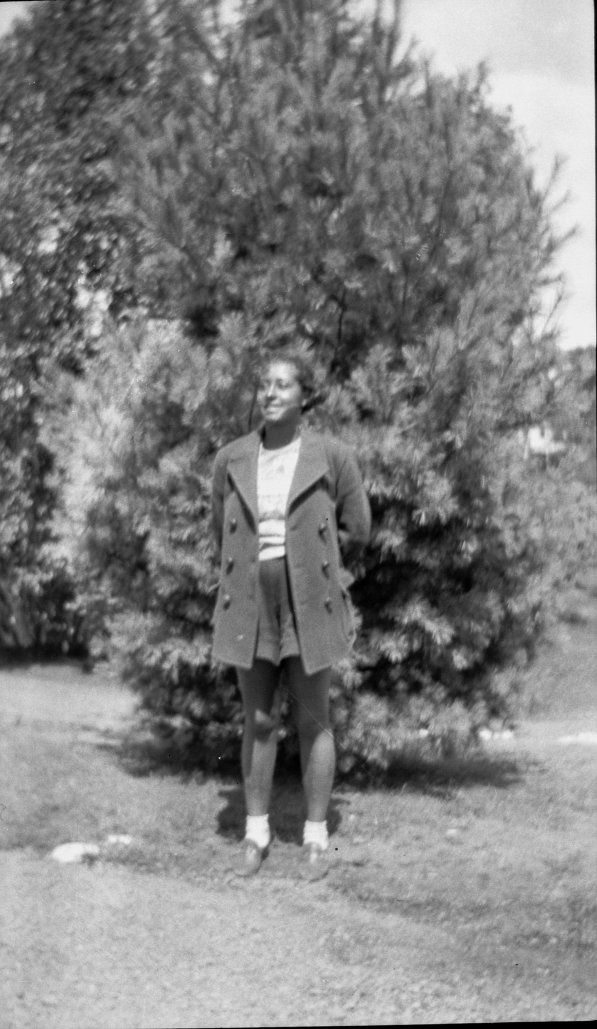 Maggie Laura Walker in front of tree