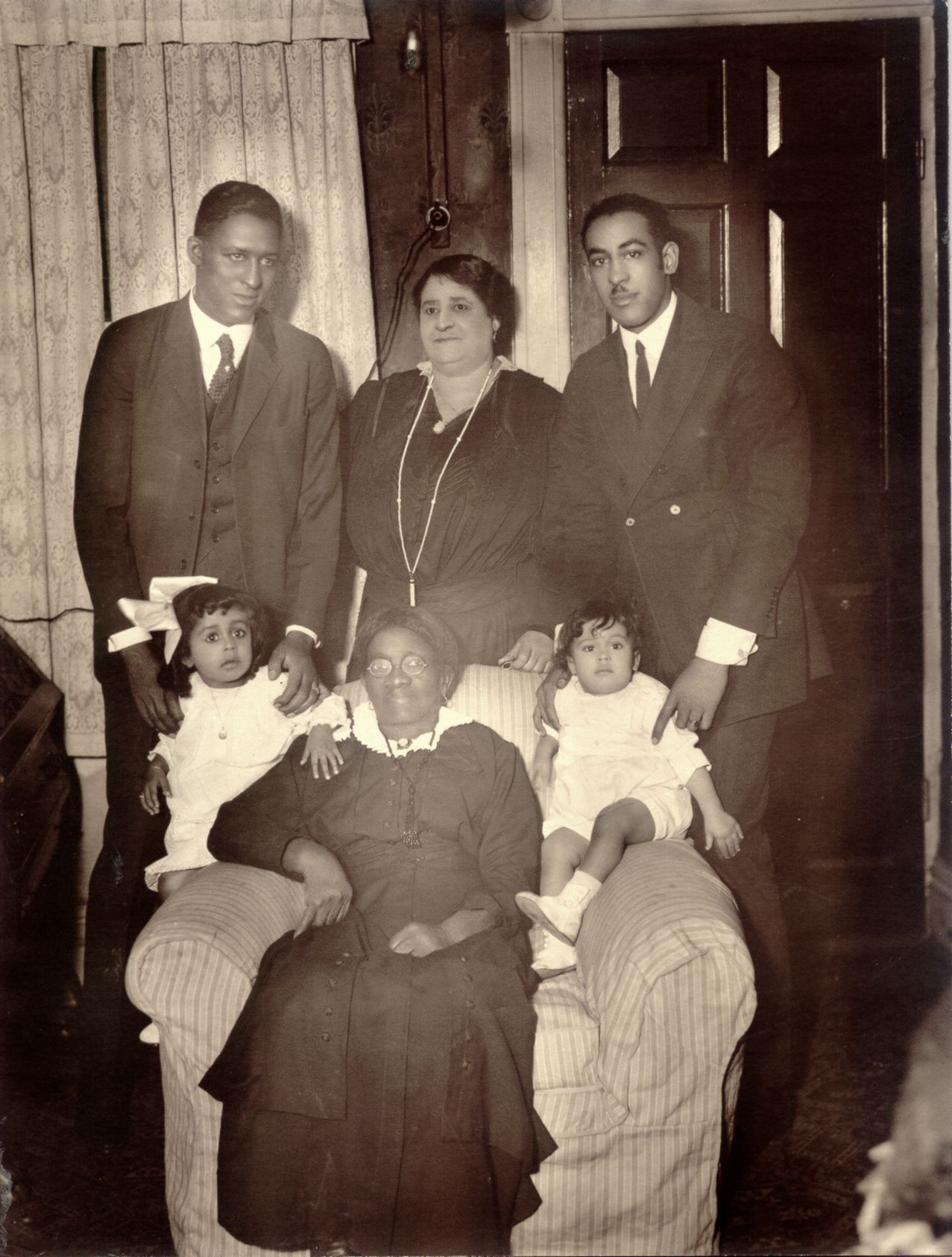 Maggie Lena Walker with her mother, sons, and grandchildren
