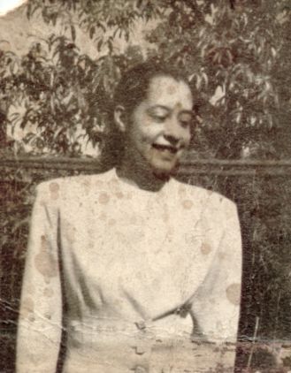 Maggie Laura Walker Lewis in garden