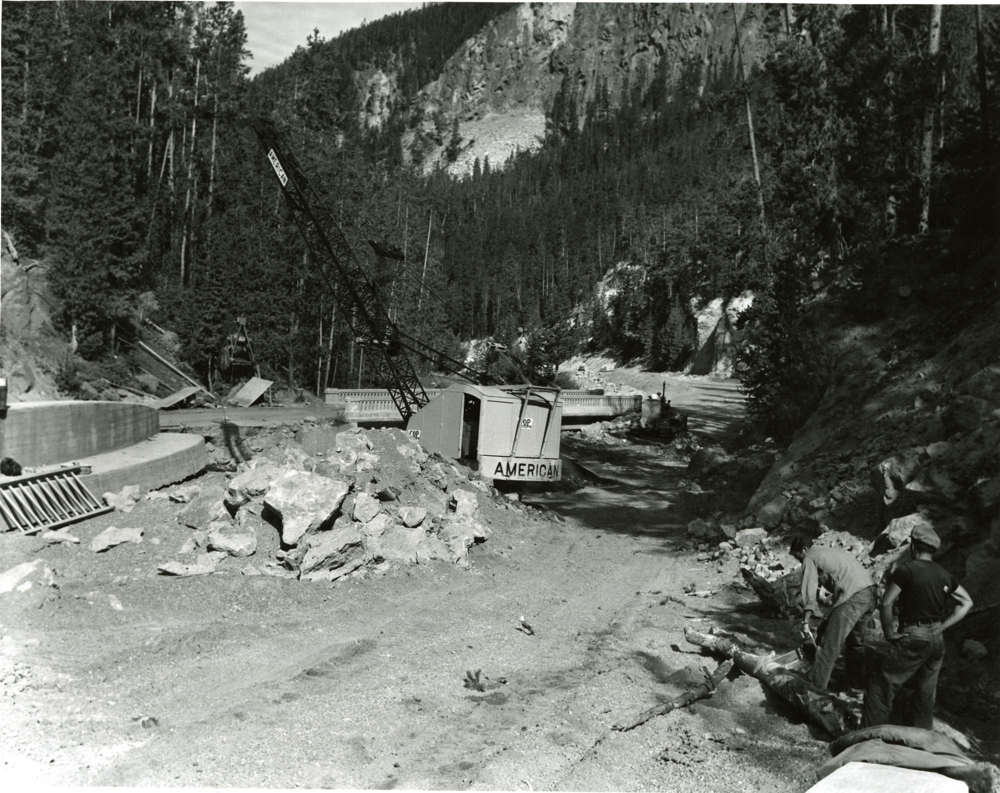 Construction of new Gibbon River Bridge