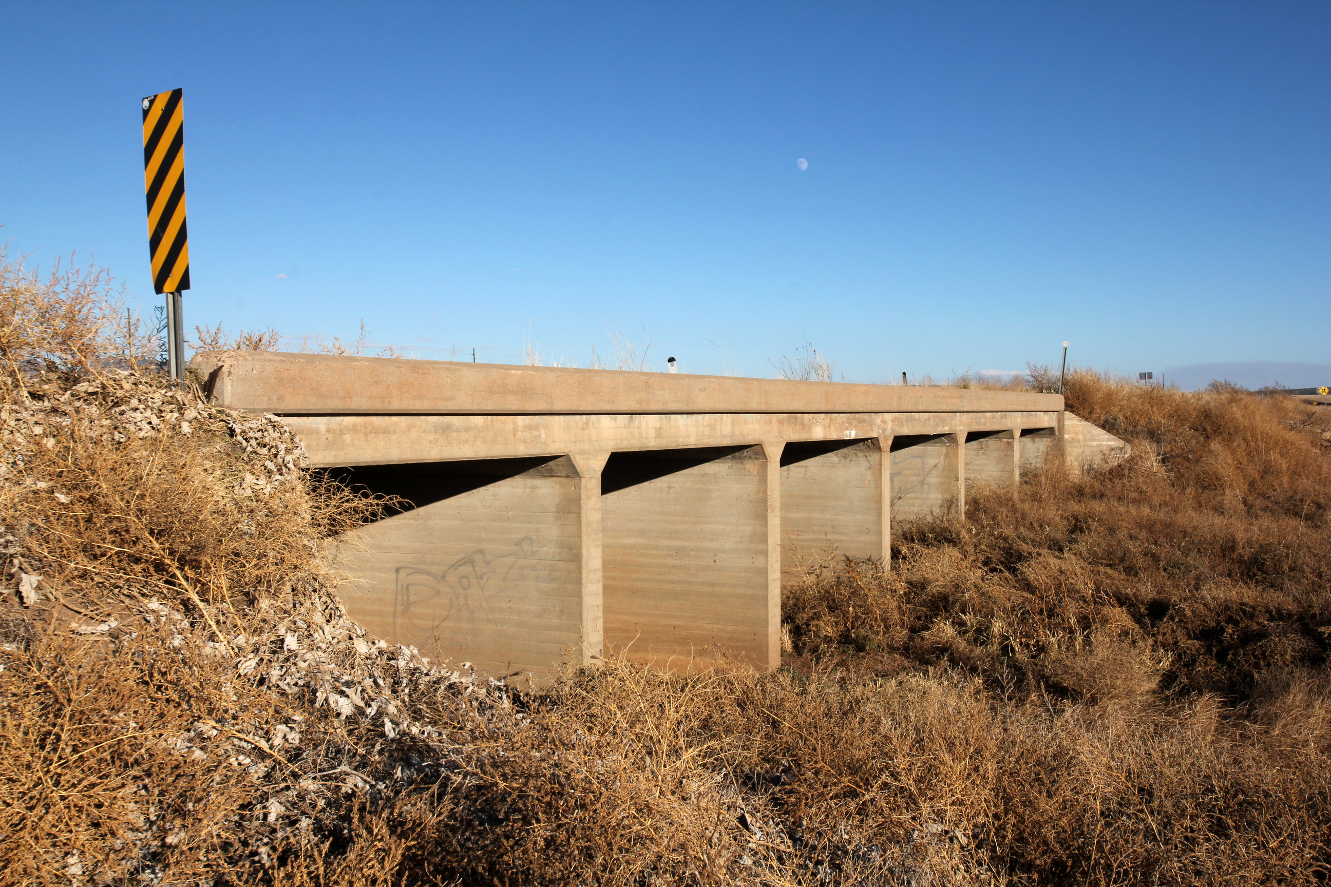Concrete Culvert at the E. end of Seligman on the original 2-lane alignment.