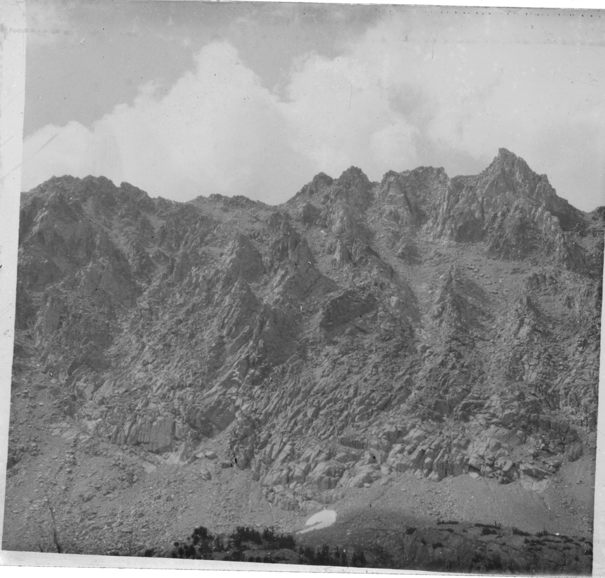 SEKI Roberts Collection Series: 1 Glass Plates; 1 Small glass plates; 15 Stereographs