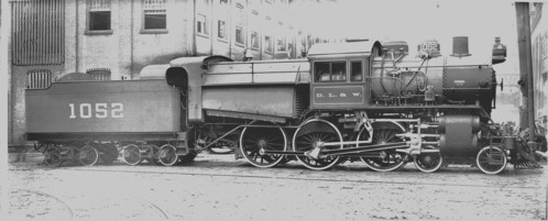Delaware, Lackawanna & Western no. 1052 [4-6-0]