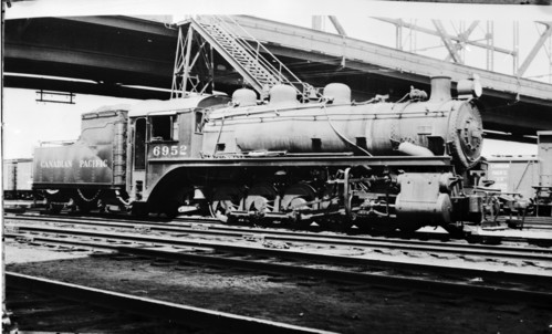Canadian Pacific no. 6952 [0-10-0]