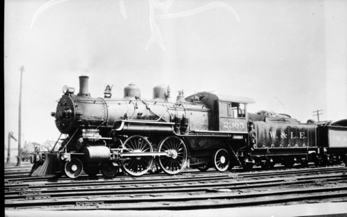 Wheeling & Lake Erie no. 2305 [4-4-2]