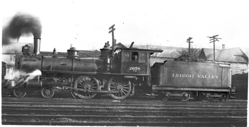 Lehigh Valley no. 2658 [4-4-0]