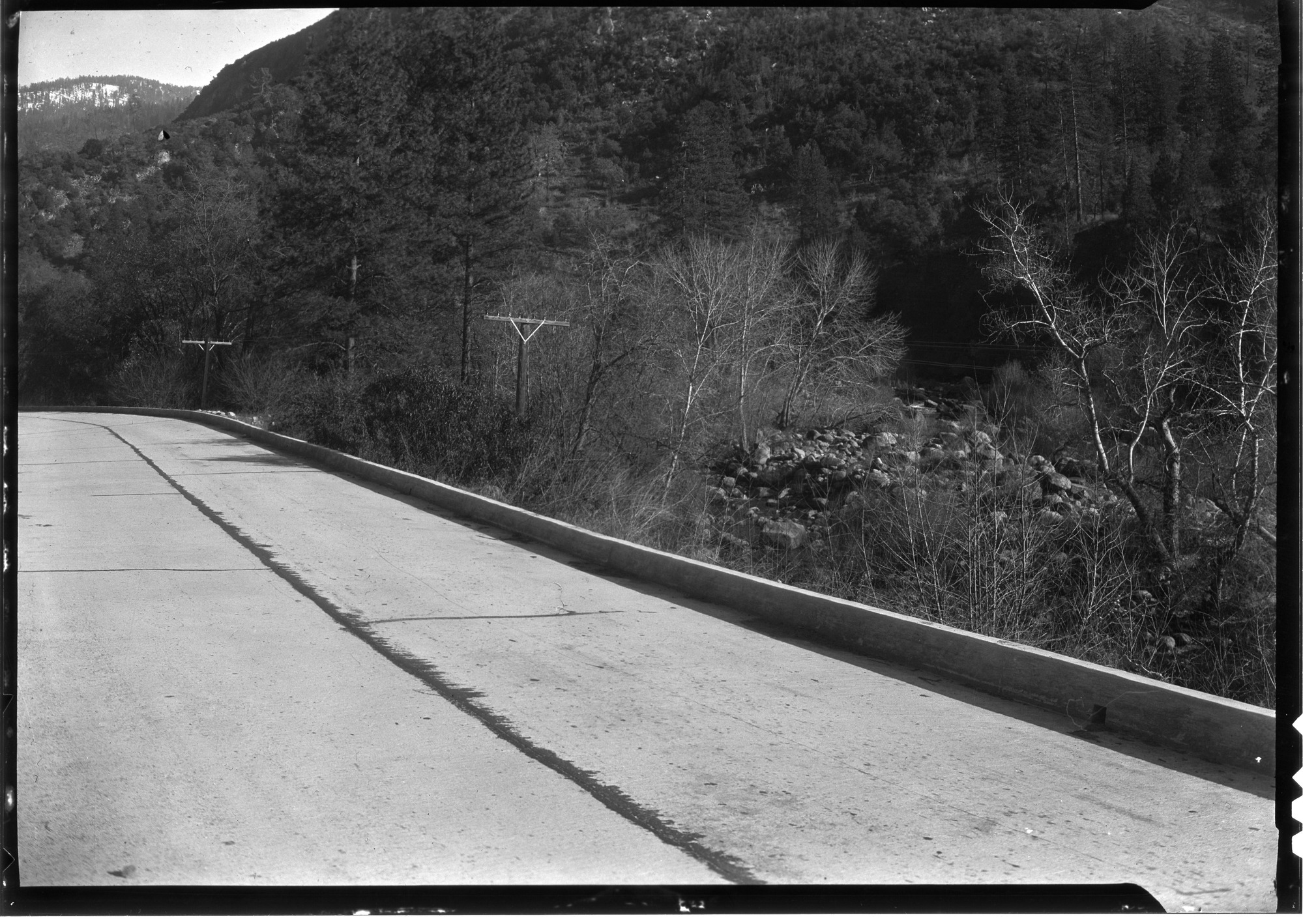 Curbing on El Portal Road
