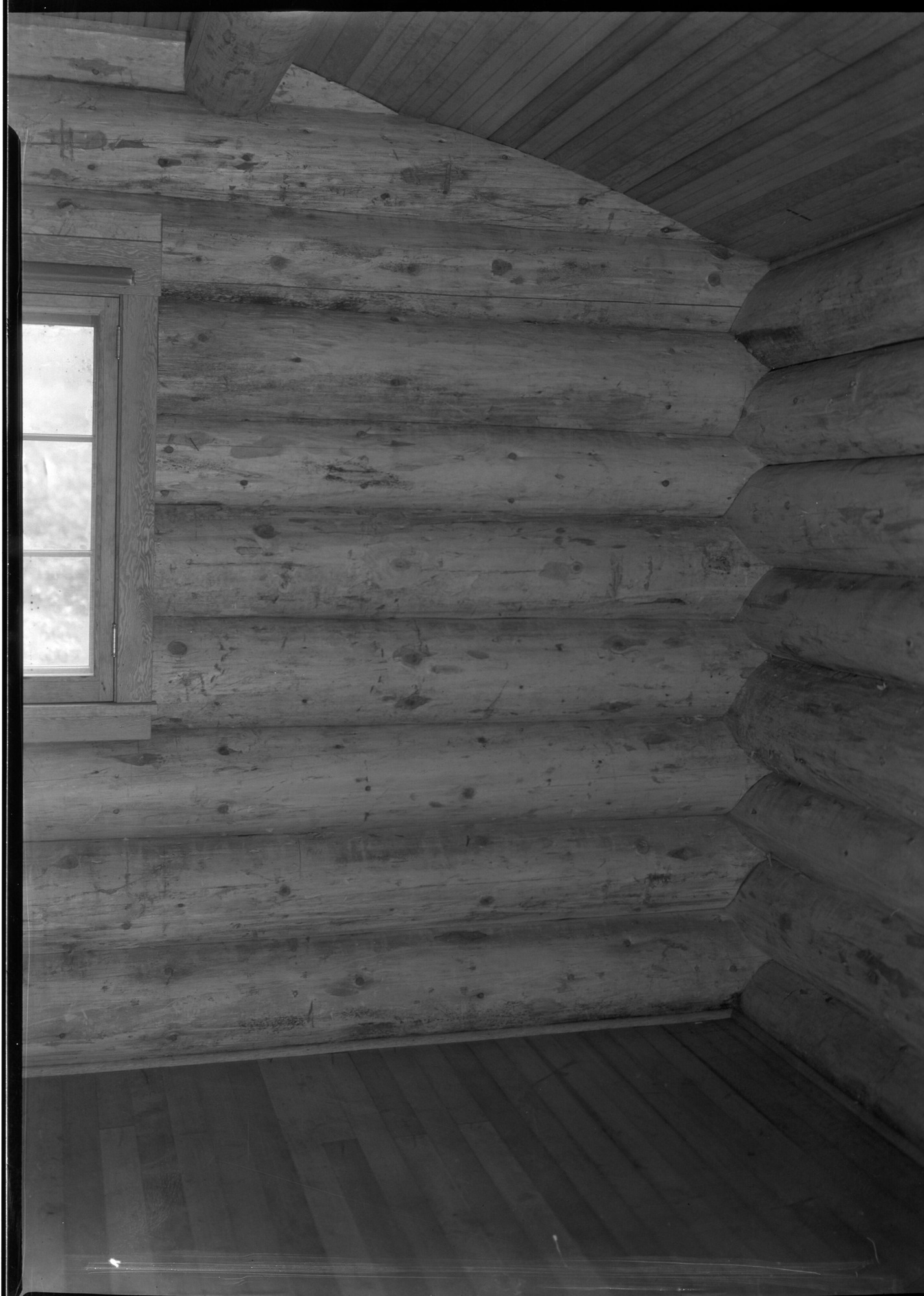 Inside corner of the Merced Grove Ranger cabin.