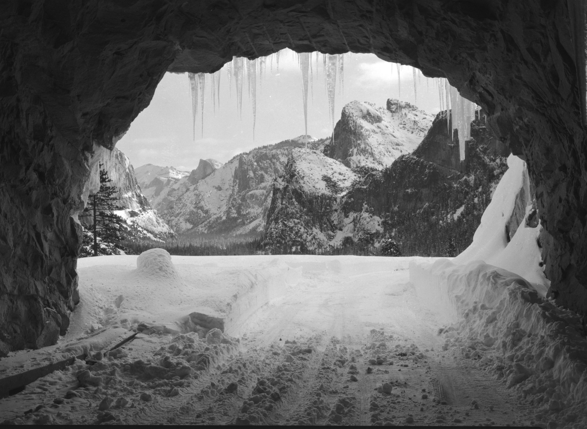 View from inside Wawona Tunnel looking east. Copy Neg: L. Radanovich, 4/99.