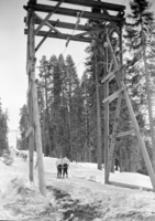 Crowds at Badger Pass and operation of Constam.