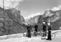 Sailors at the Wawona Tunnel, looking out over the Yosemite Valley.