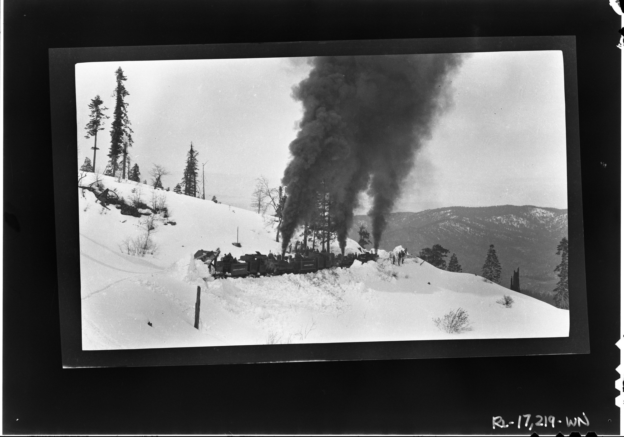 Copy Neg: 2/92, Mike Floyd. Yosemite Lumber shays plowing snow near Chinquapin.