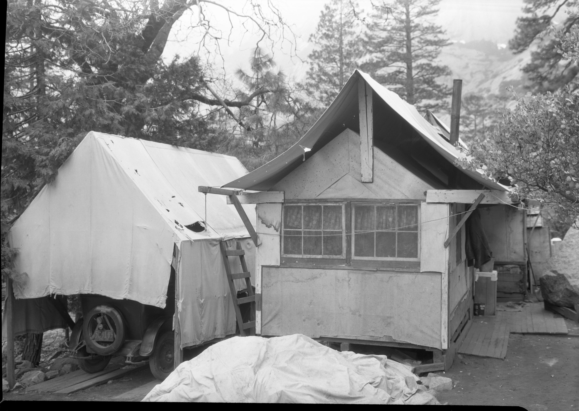 James Murphy's tent. See also RL_06434. Possibly Indian Village.