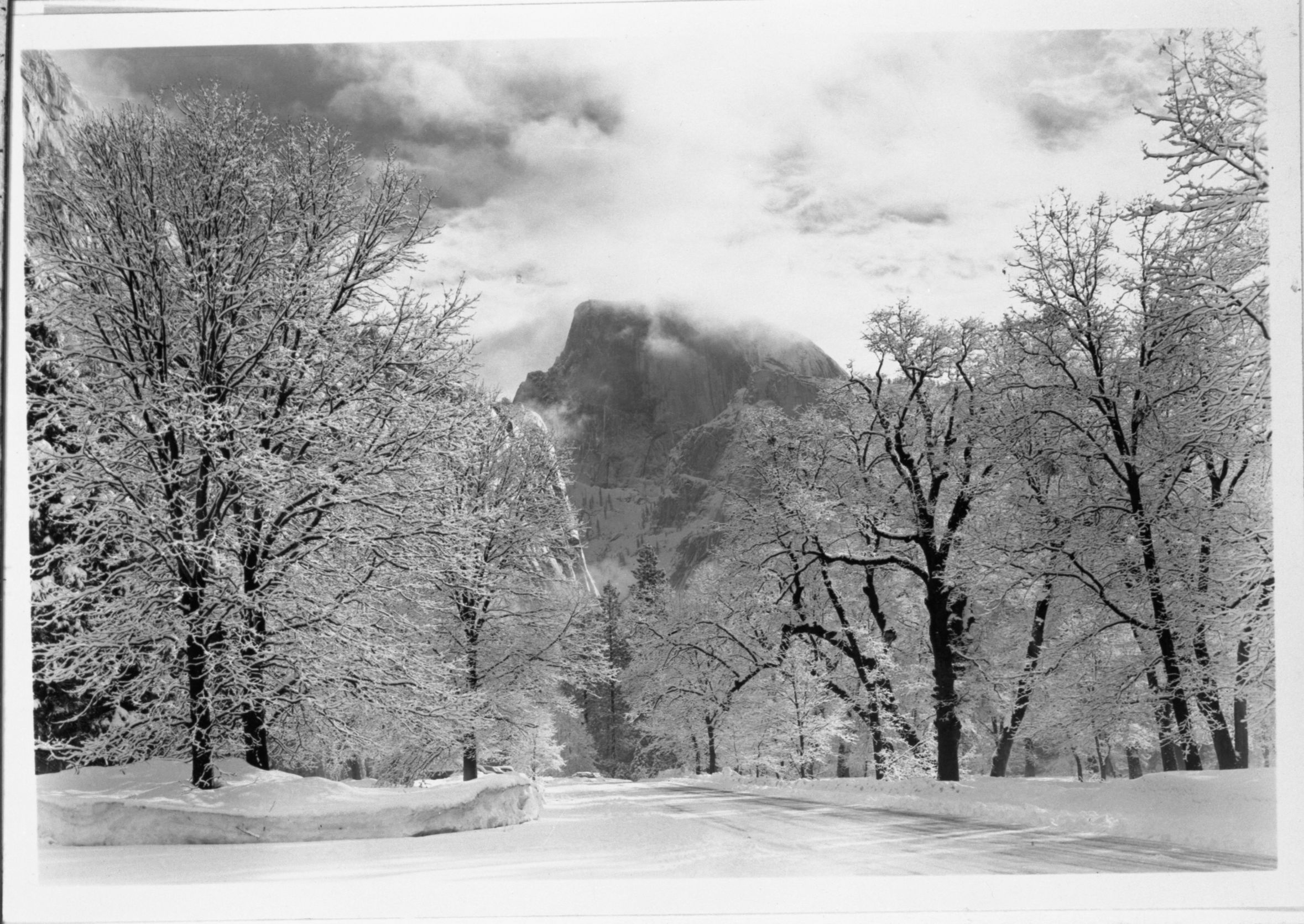 From Government Center after a winter snowstorm (near the Ranger "Y"). Copy neg: Leroy Radanovich, March 2003.