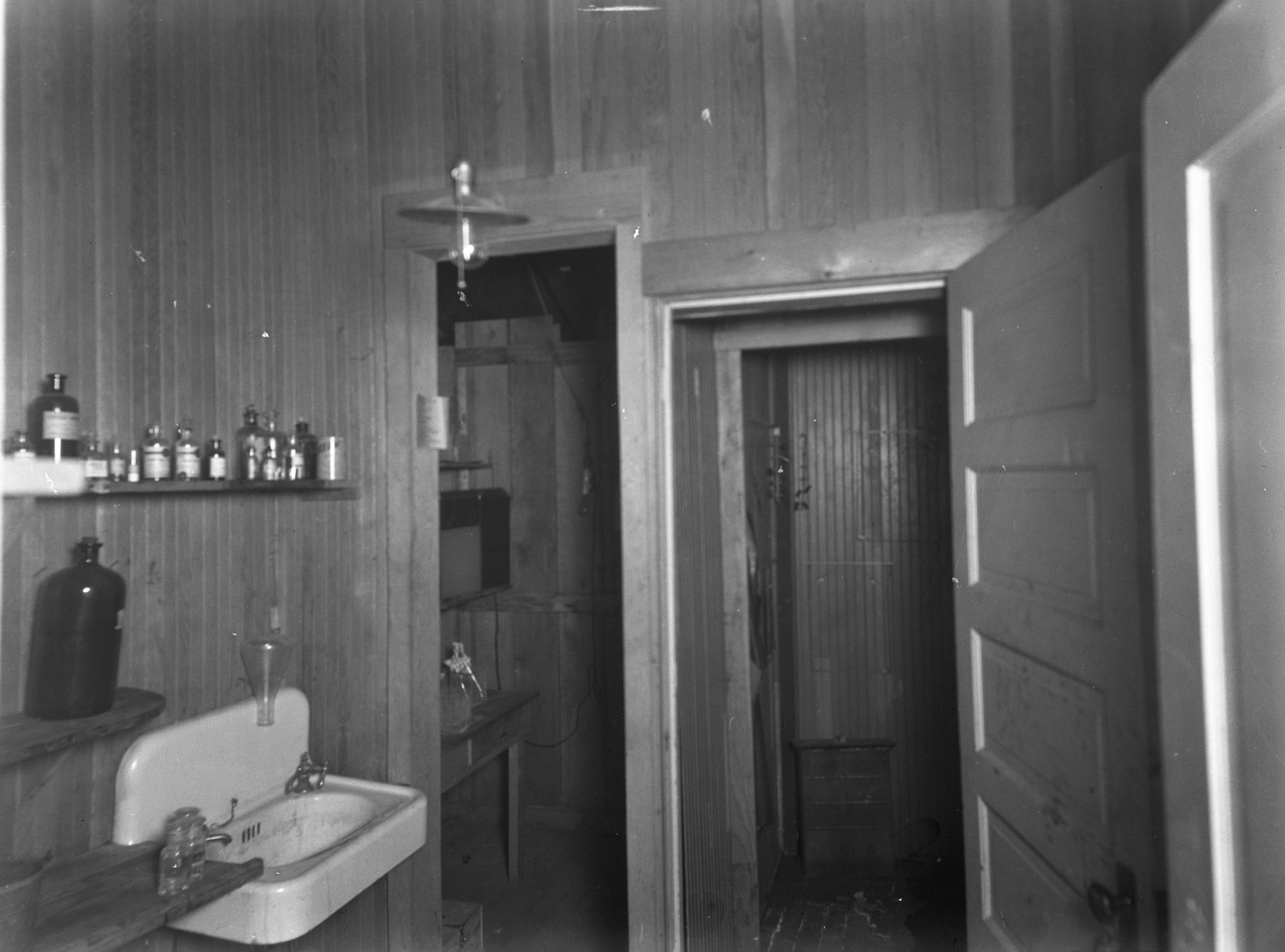 Darkroom & lab at the hospital.