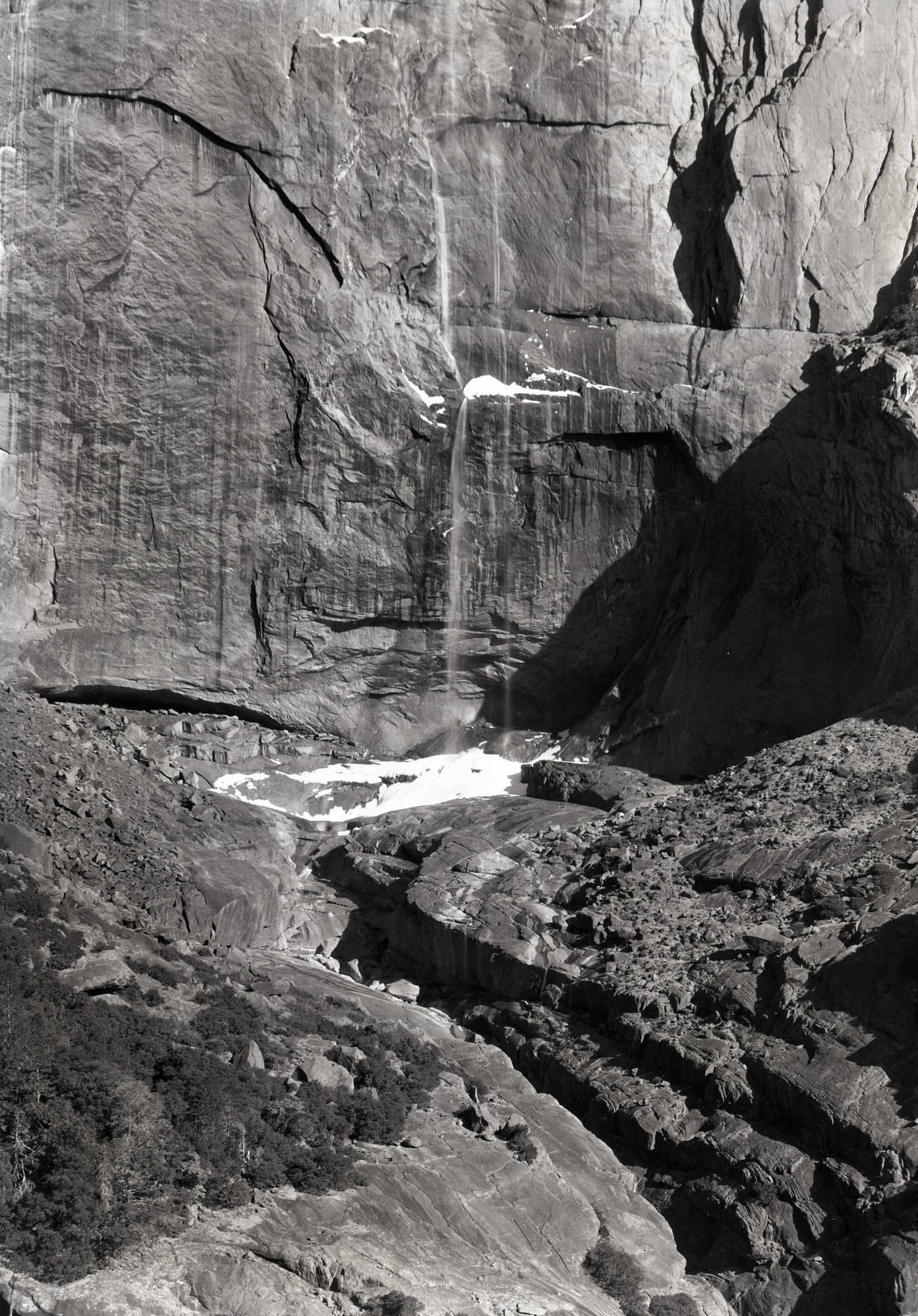 Upper fall showing beginning ice cone.