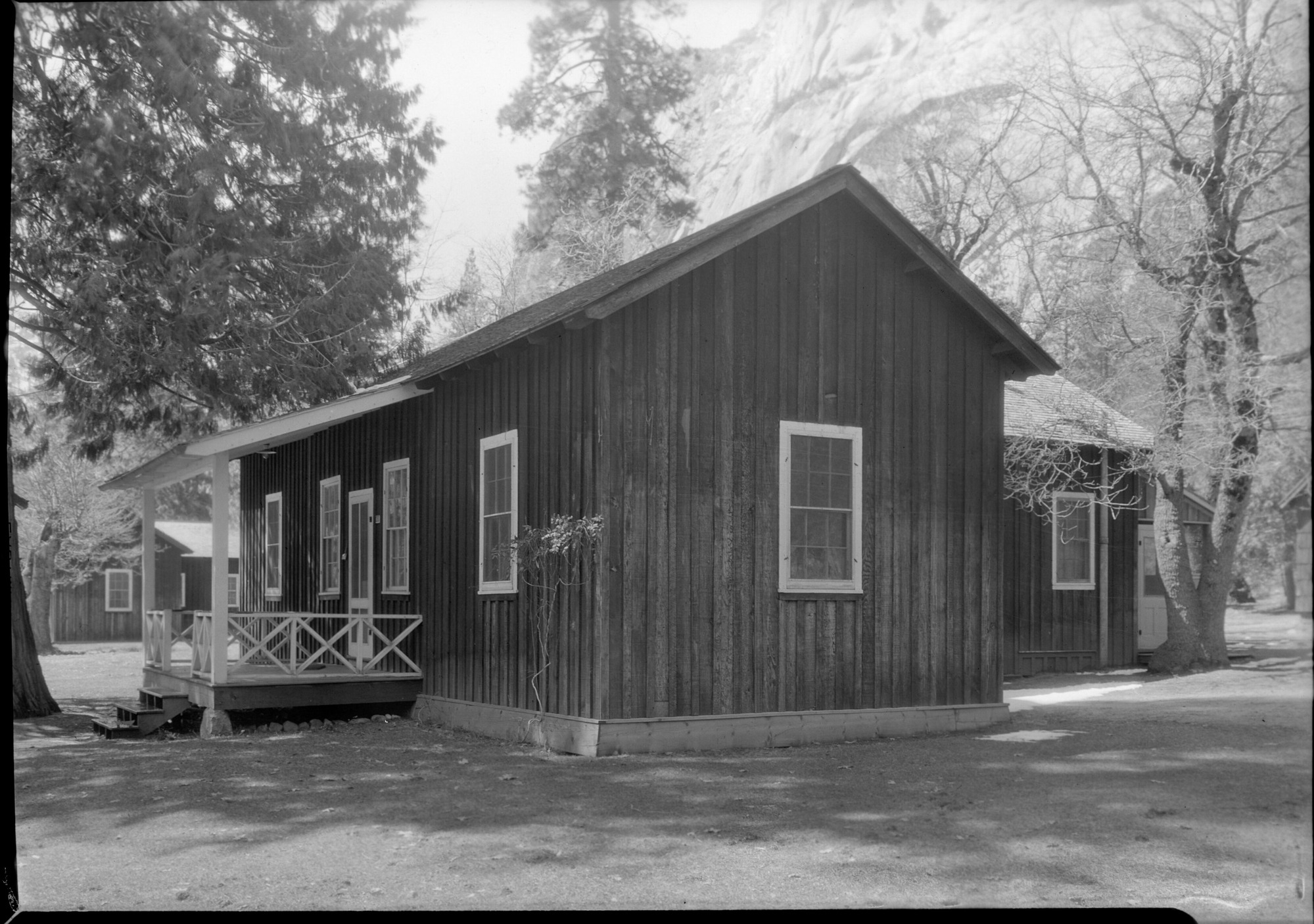 Residence #29. Bowman. Soapsuds Row.