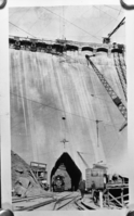 Yosemite Valley railroad. Last passenger at hole in dam. [Hole in Exchequer Damn used by YVRR main line traffic until the dam was completed. p. 62 of Hank Johnston's "Railroads of Yosemite Valley."