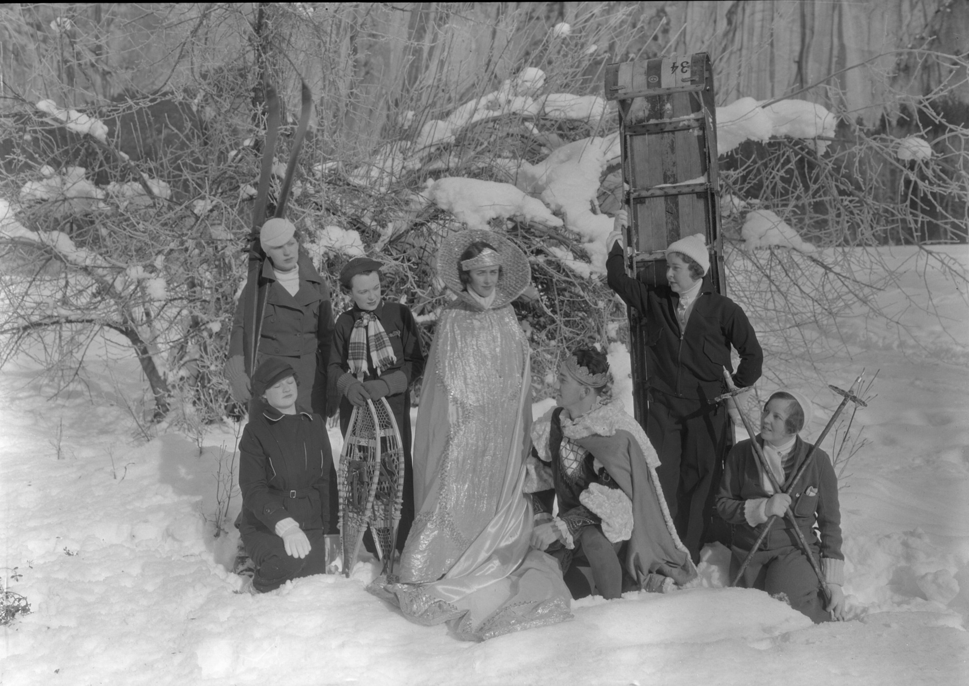 Queen Louise Hooley at improvised outdoor throne.