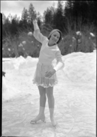 Mabel Thorns, champion figure skater of Calif.