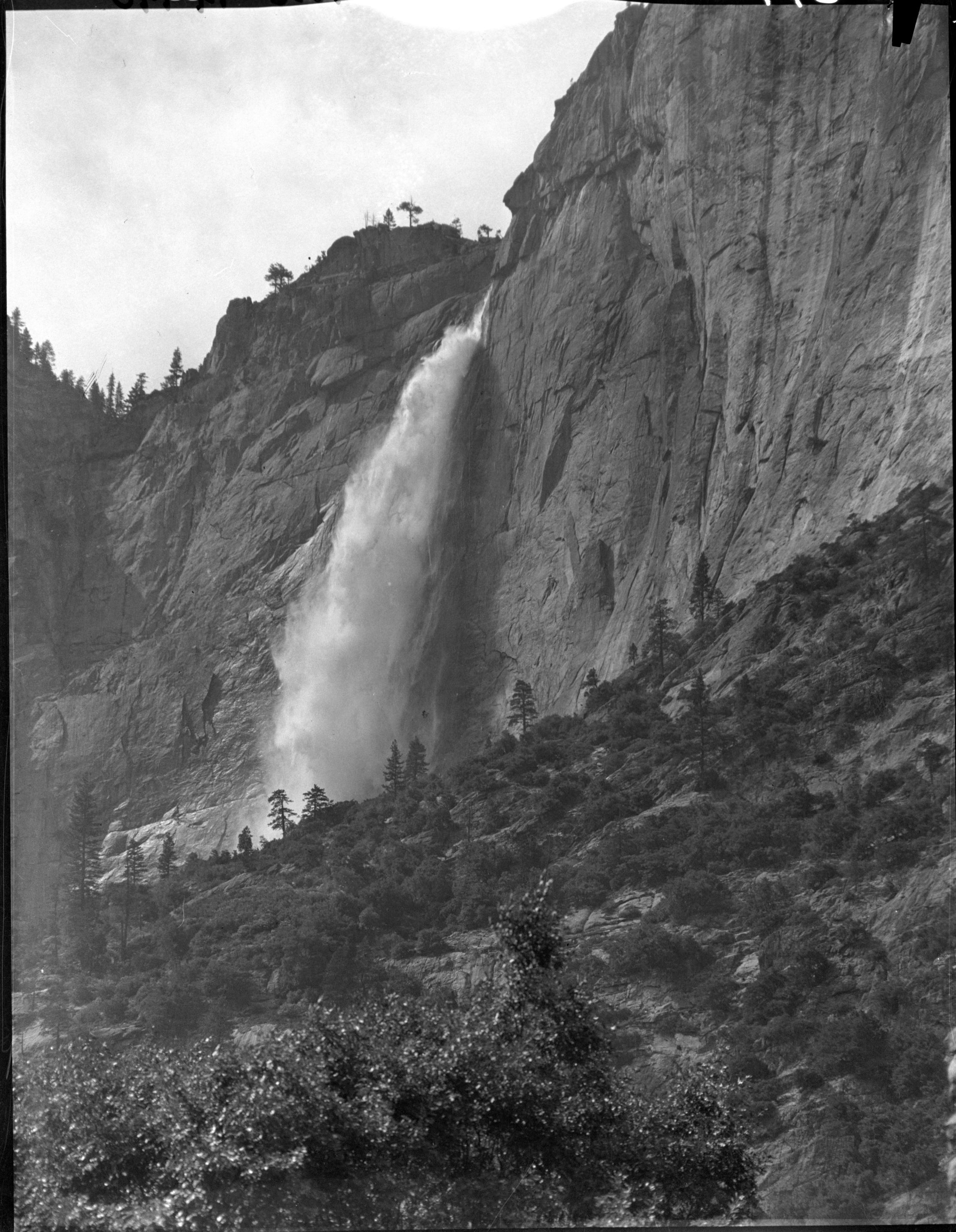 Close-up of upper fall.