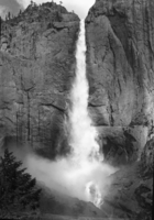 Upper Yosemite Fall from trail to the top.