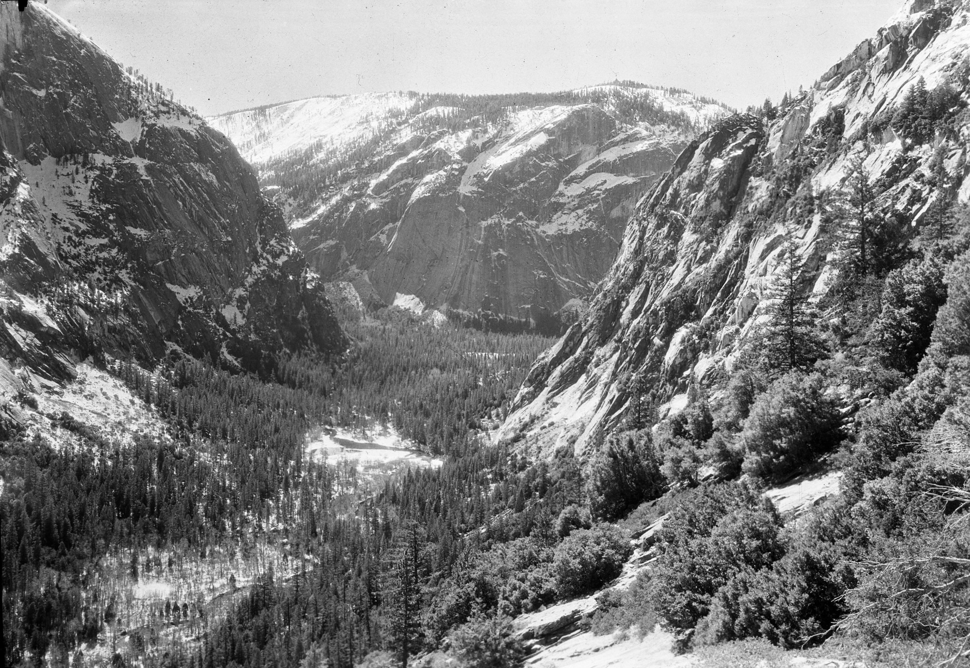 Glacier Point and Valley from near the Snow Creek trail. Copy Neg: Leroy Radanovich, June 2002