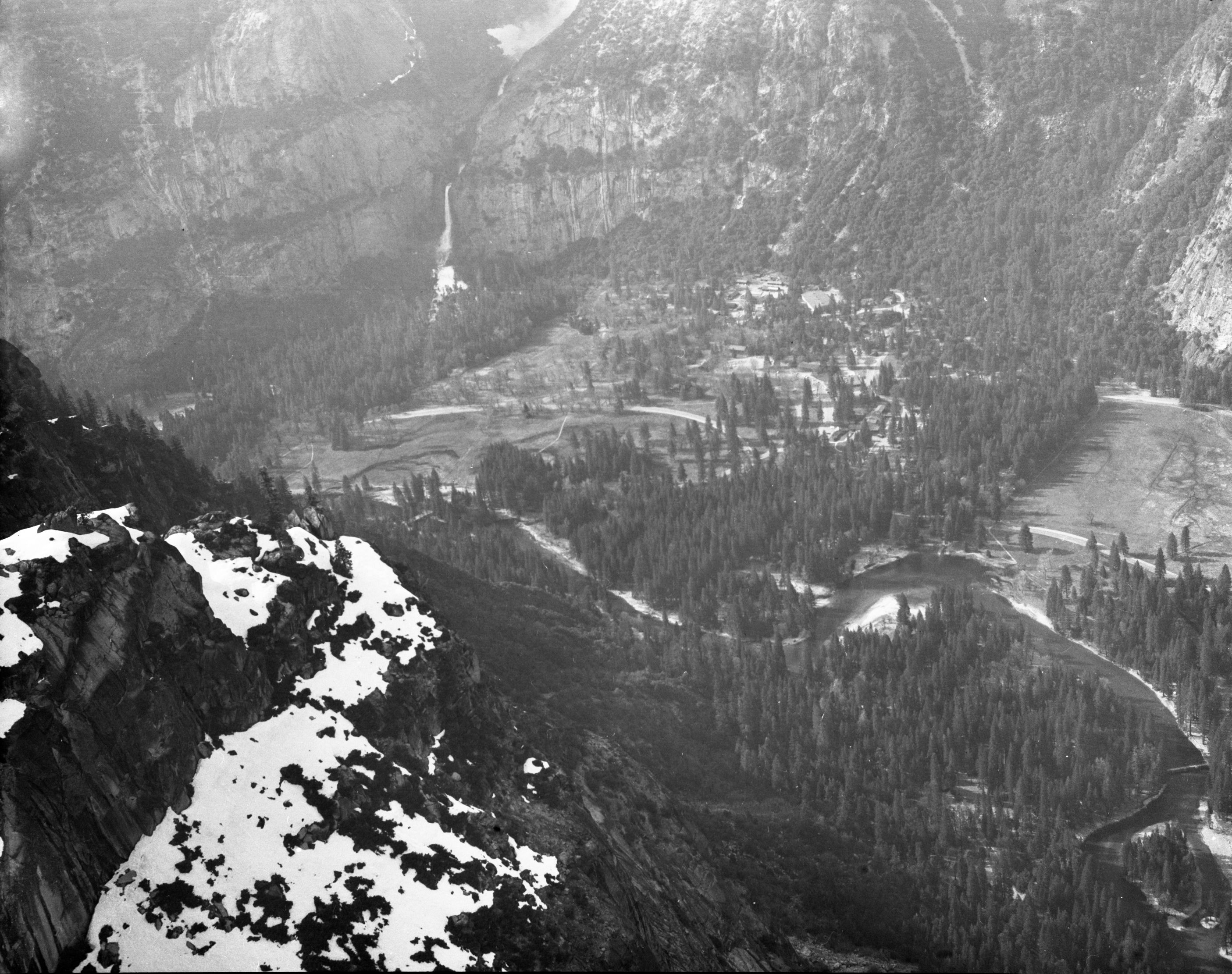 Floor of Yosemite Valley from Glacier Point