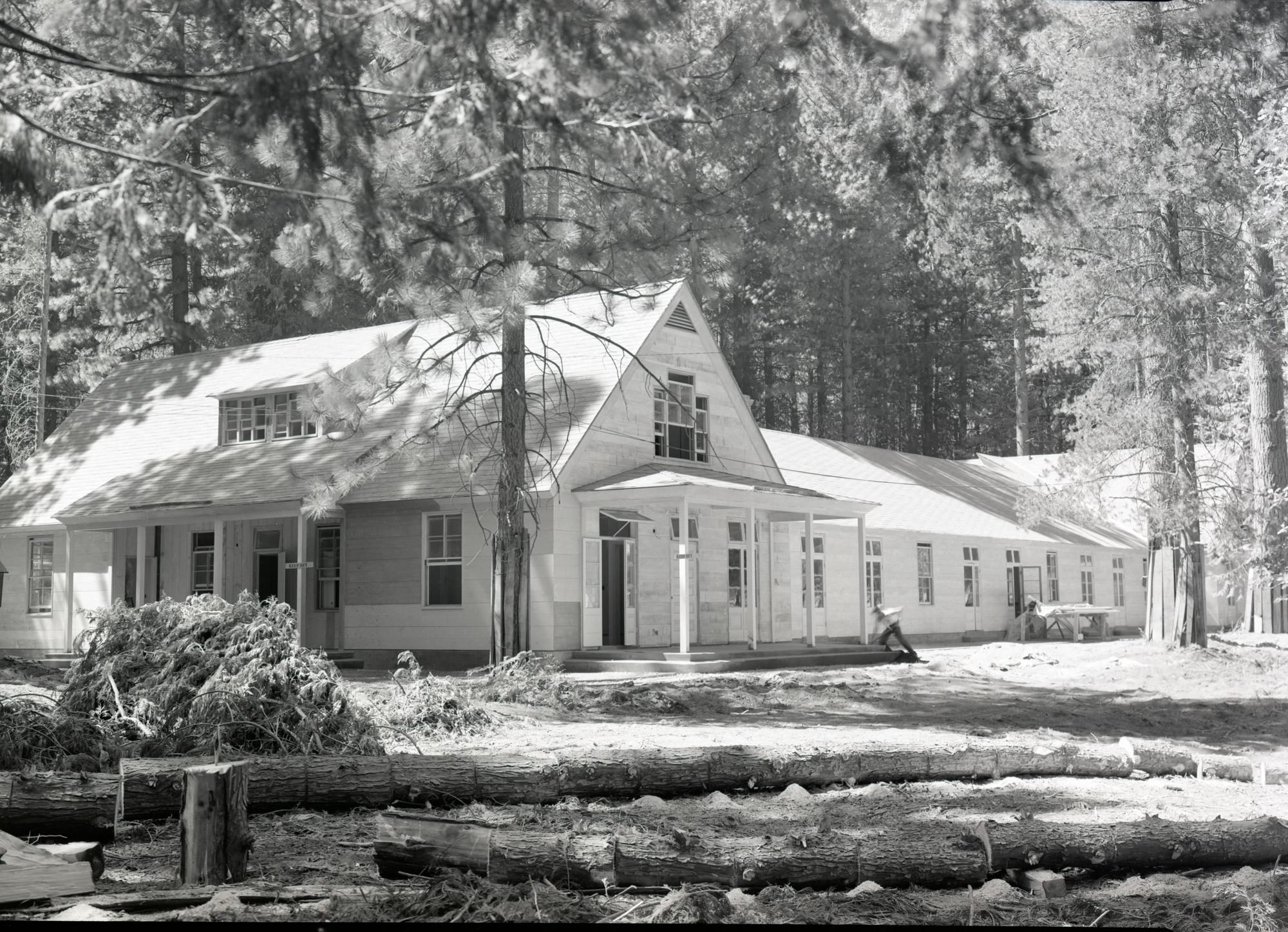 Yosemite Lodge Building Pine Cottage.