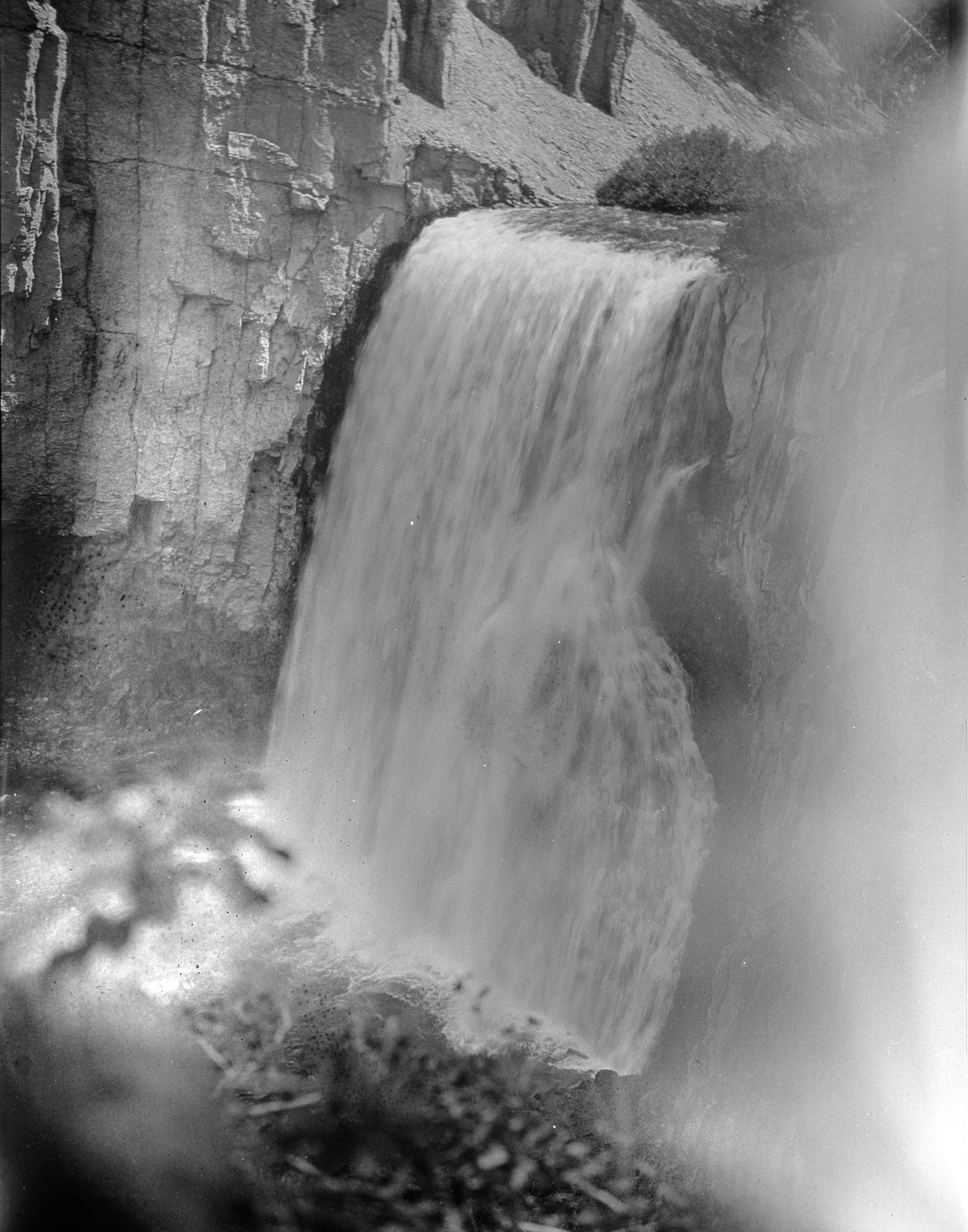 Rainbow Falls on the San Joaquin River in Devils Postpile.