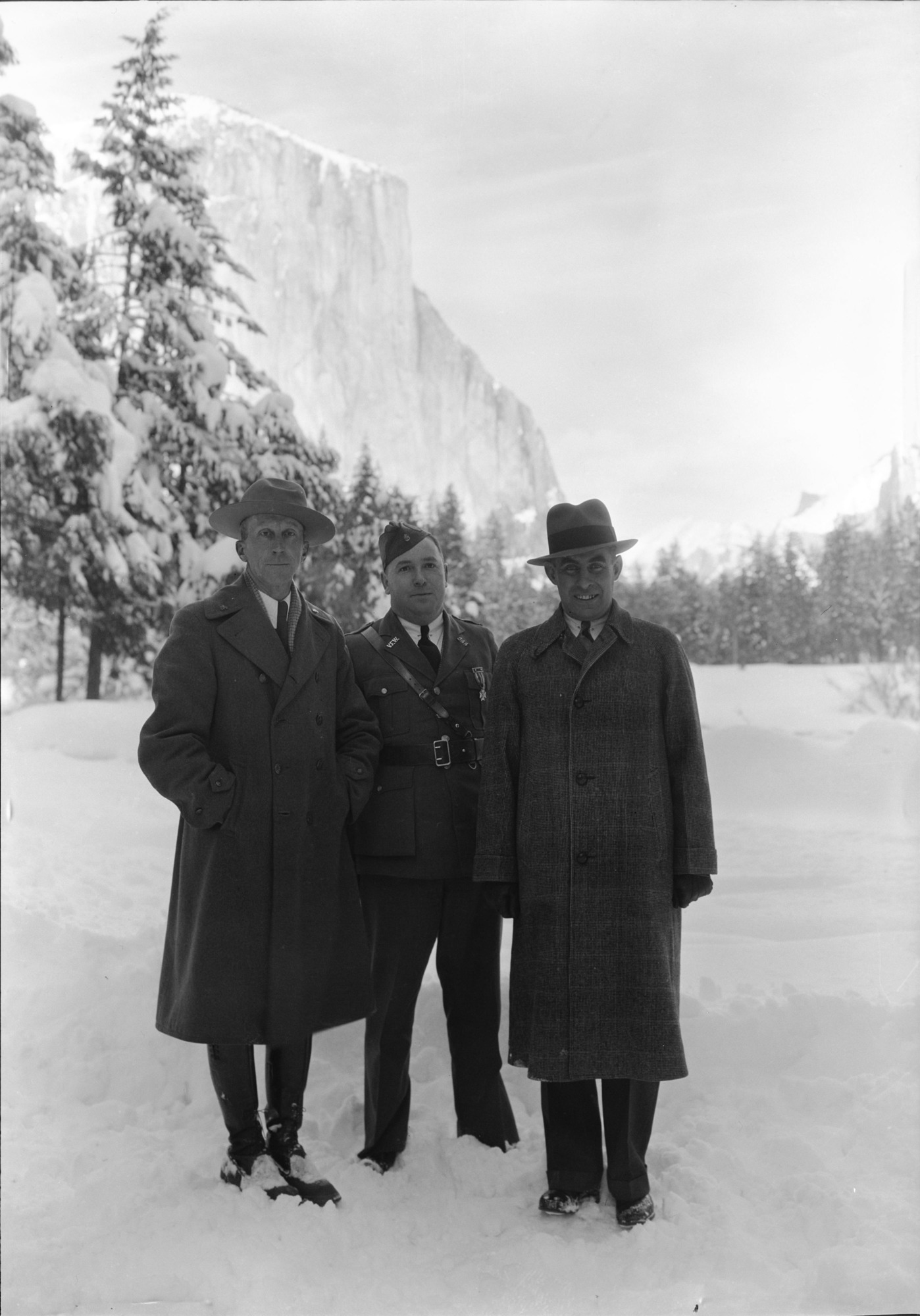 Col. Thompson and the Natl. Commander of the V. F. W. Van Zandt.