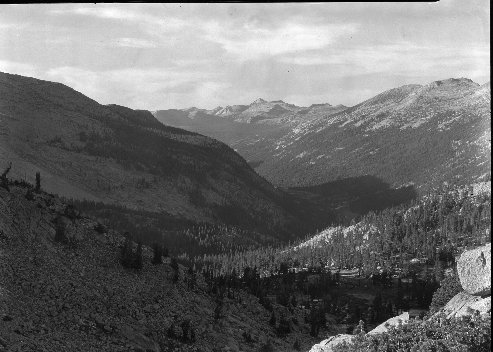 West from Lyell base camp on the Donahue Pass Trail