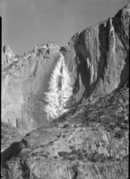 Falls in winter. With frost.