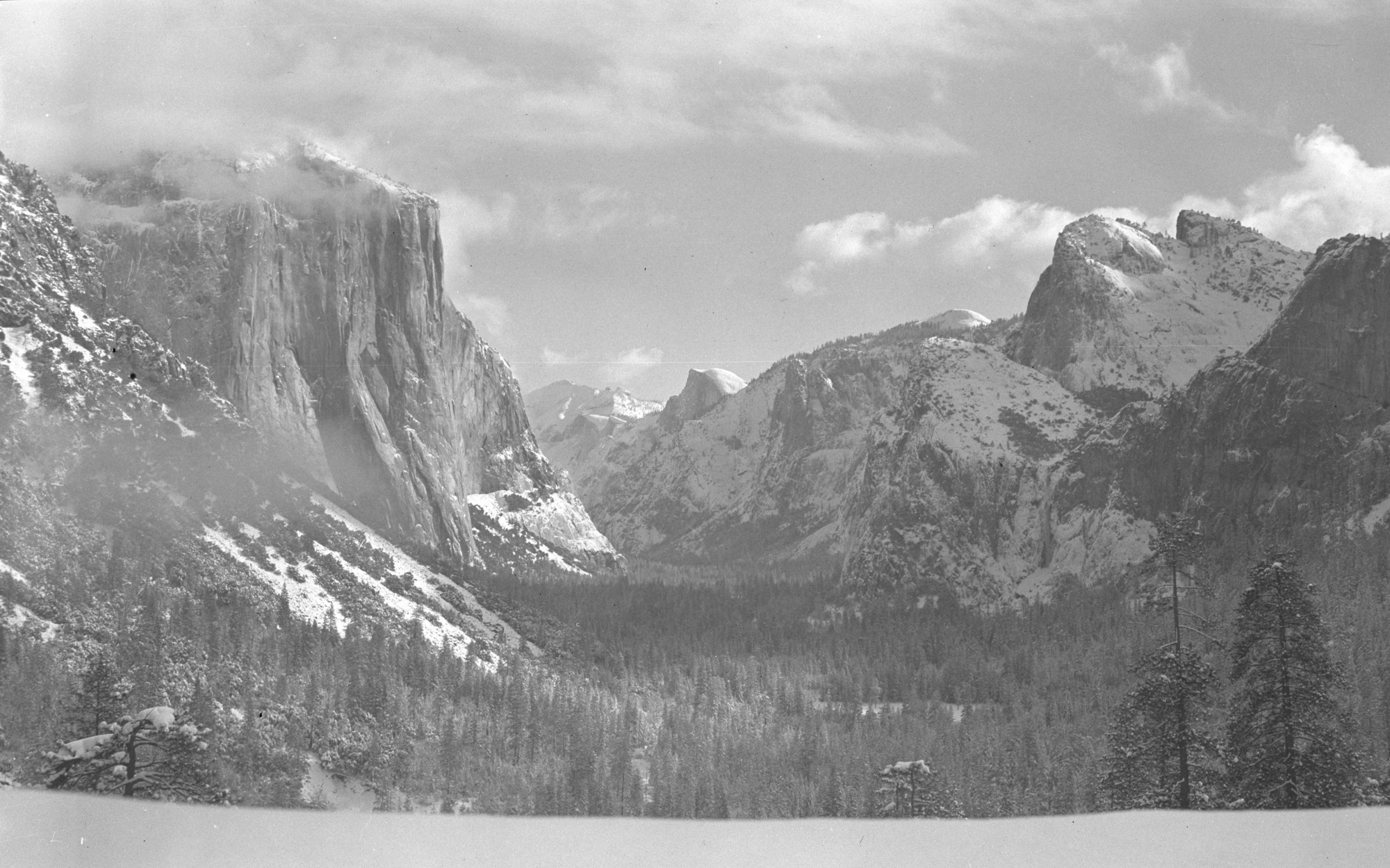 Yosemite Valley from Wawona Road Tunnel.