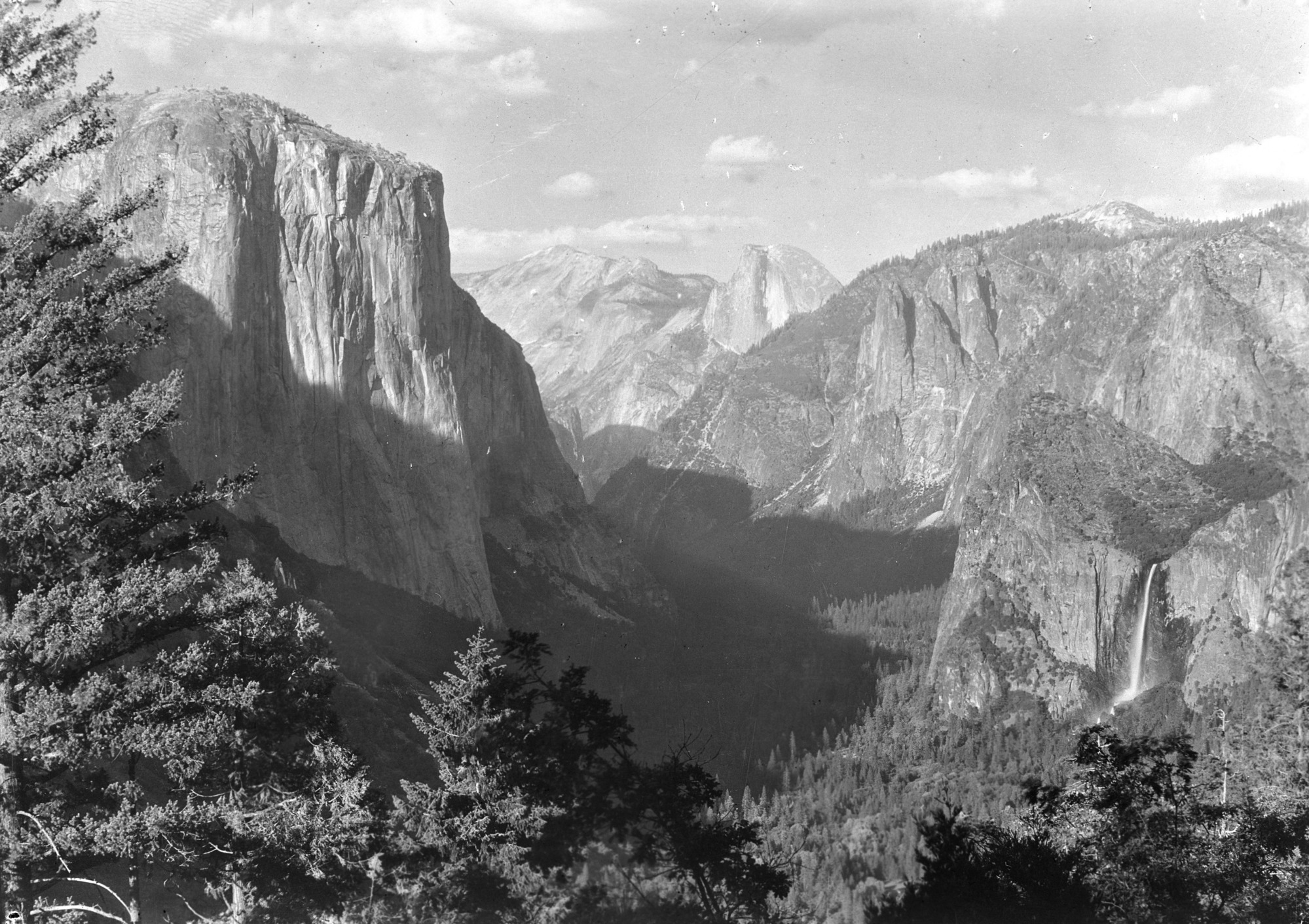 Tunnel View - Yosemite Valley.