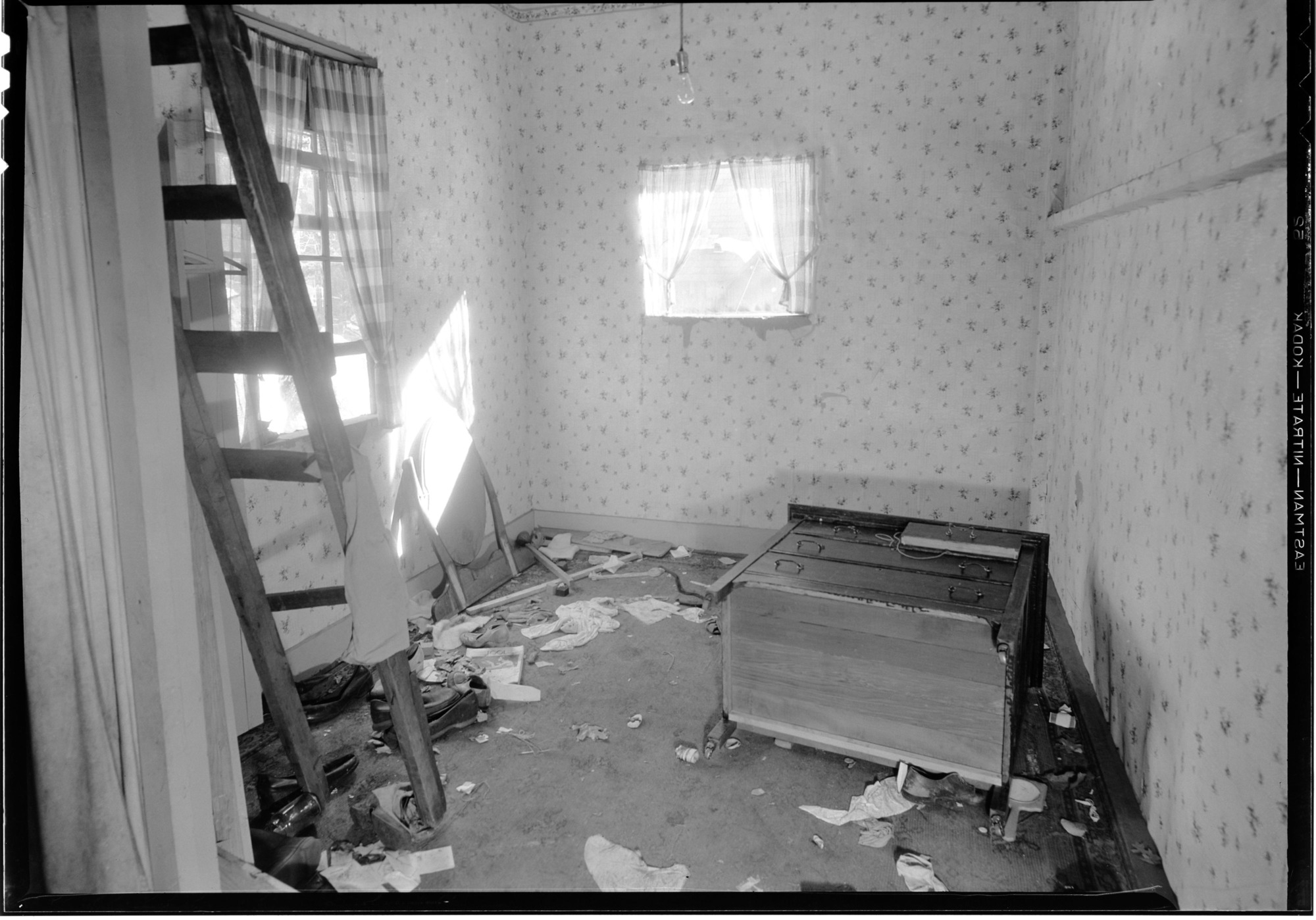 Bedroom scene, Kirk house in Old Village.