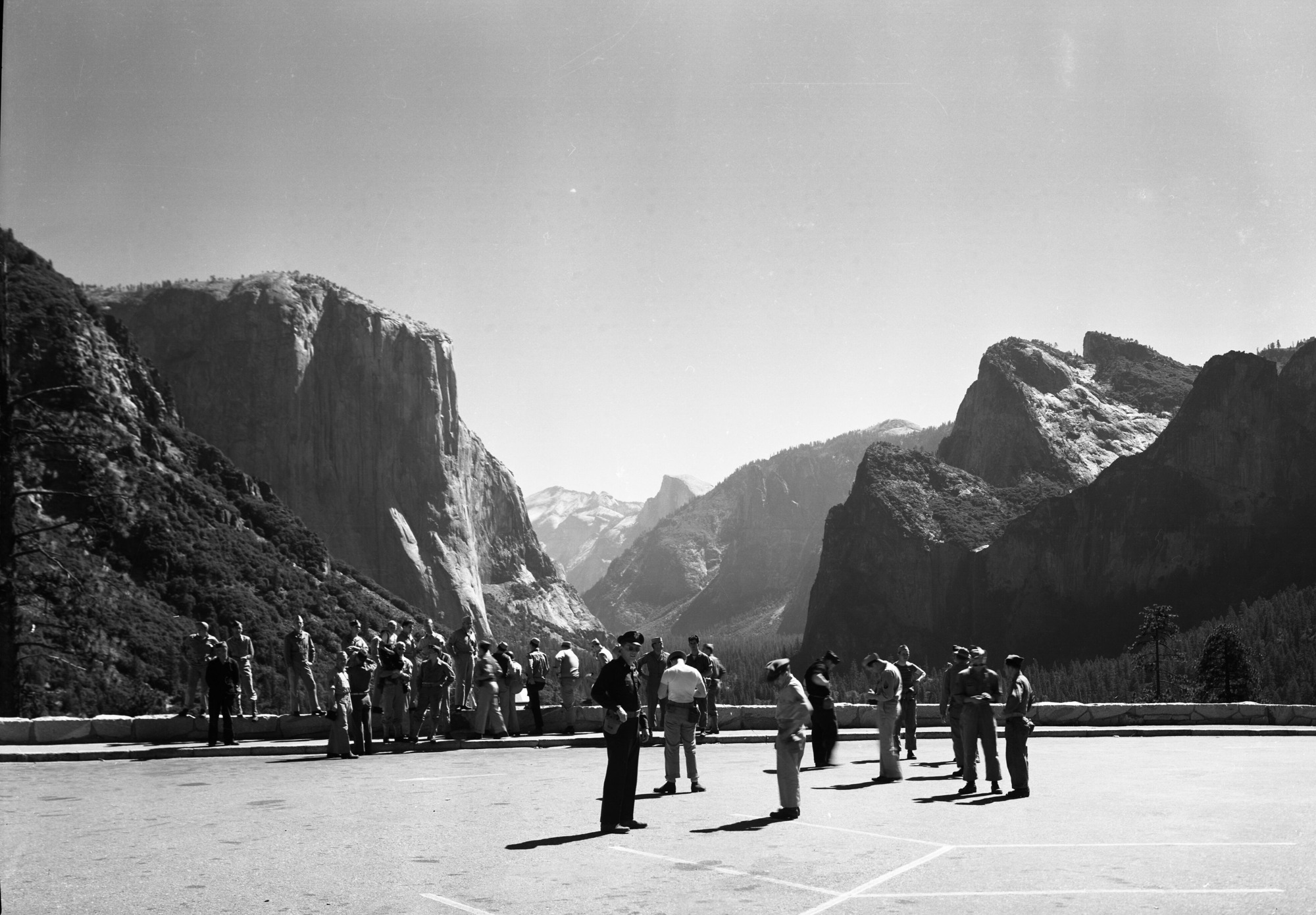 Fourth fighter command unit under Lieut. O'Neal at the Wawona Road Tunnel.