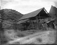 Marie Crawford property east of Virgin River, south of park entrance. Appraisal of property pending government purchase, section 28, T 41 S, R 10 W. Dwellings, boundaries, private land. [pits, scratches]