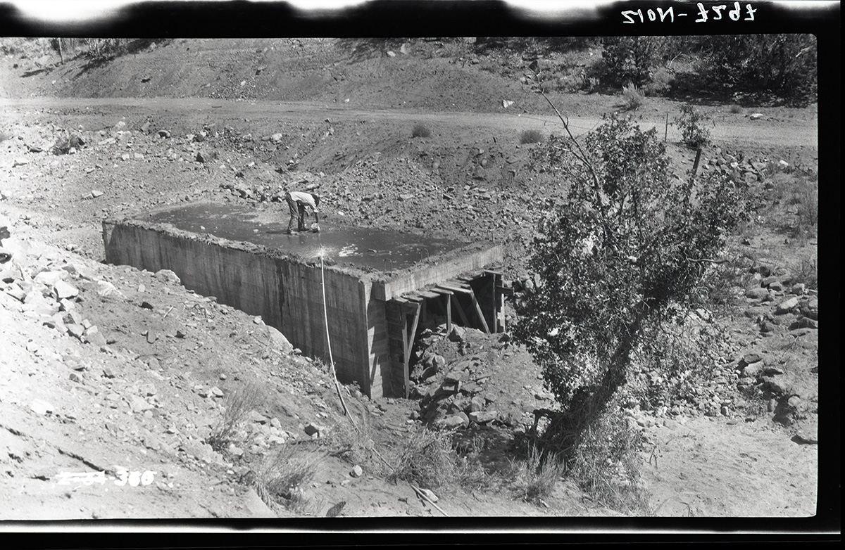 Oak Creek Bridge under construction.